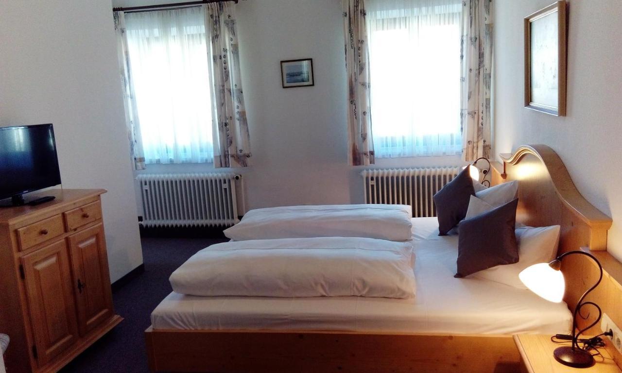 Hotel Pension Lindenhof Прин-ам-Кимзее Экстерьер фото